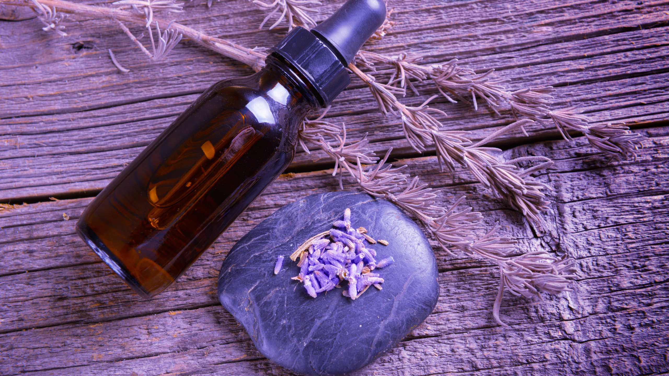 What is lavender essential oil good for?