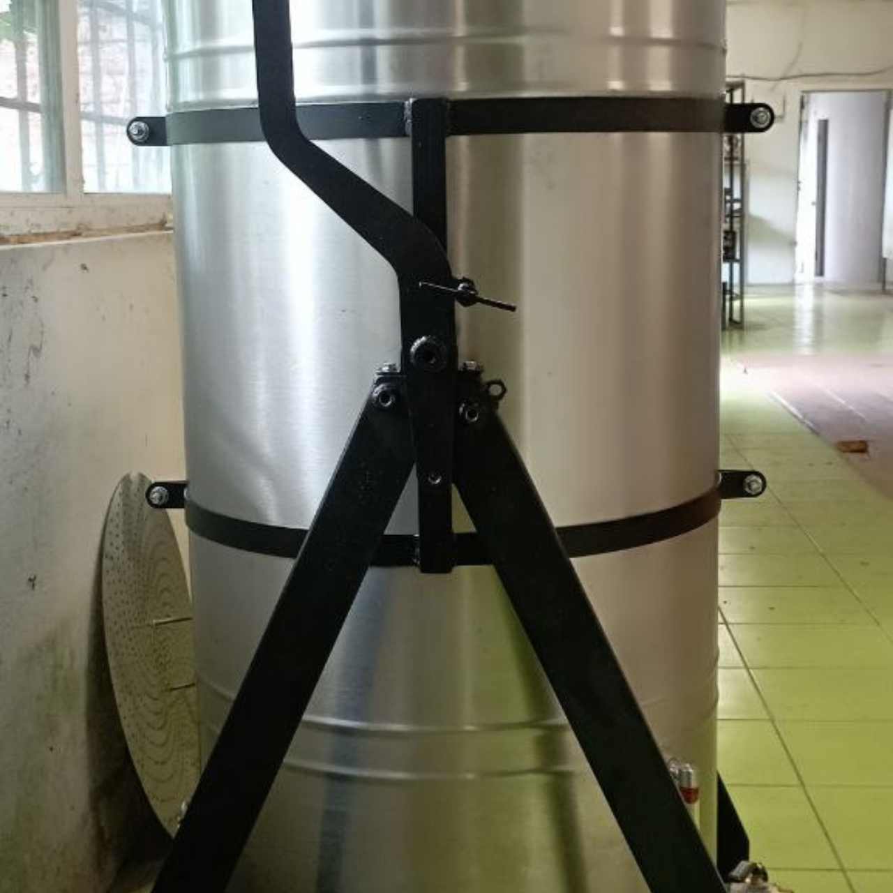 Commercial steam distillation equipment 74G (280L) with loading capacity of 63G (240L) - Copper Pro