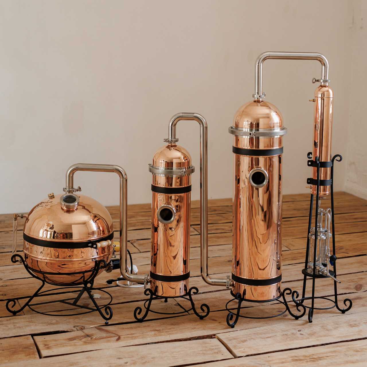 Copper Essential Oil Distiller - 21 Gall/80 Liters - [Legacy] - Copper Pro