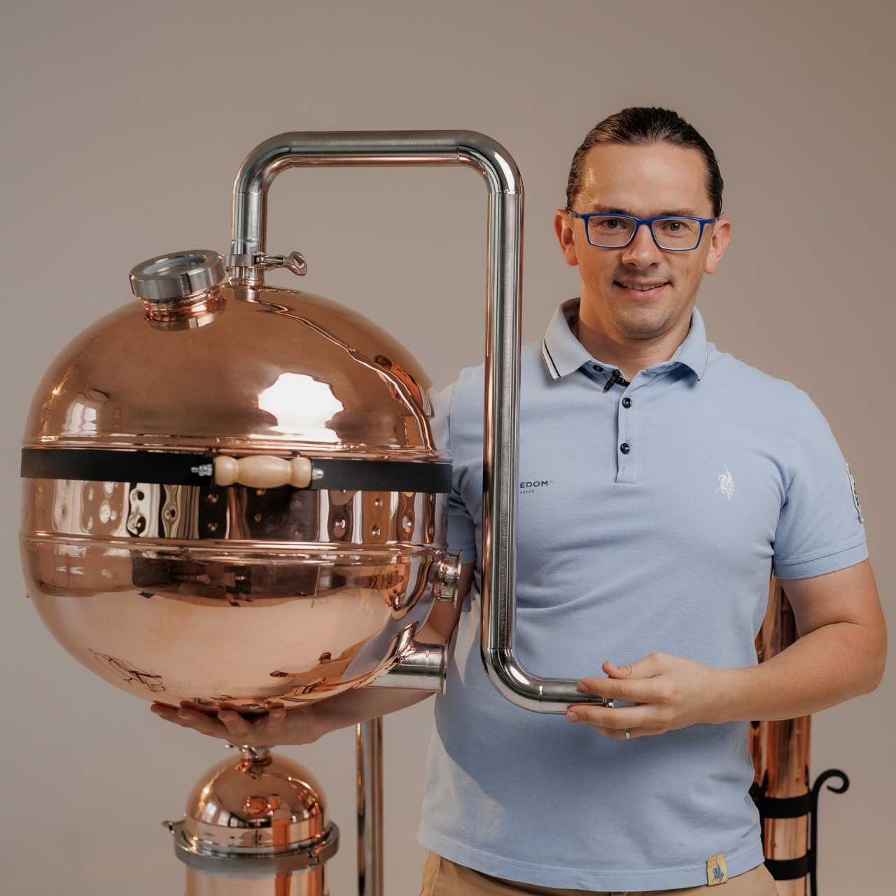 Copper Essential Oil Distiller - 21 Gall/80 Liters - [Legacy] - Copper Pro