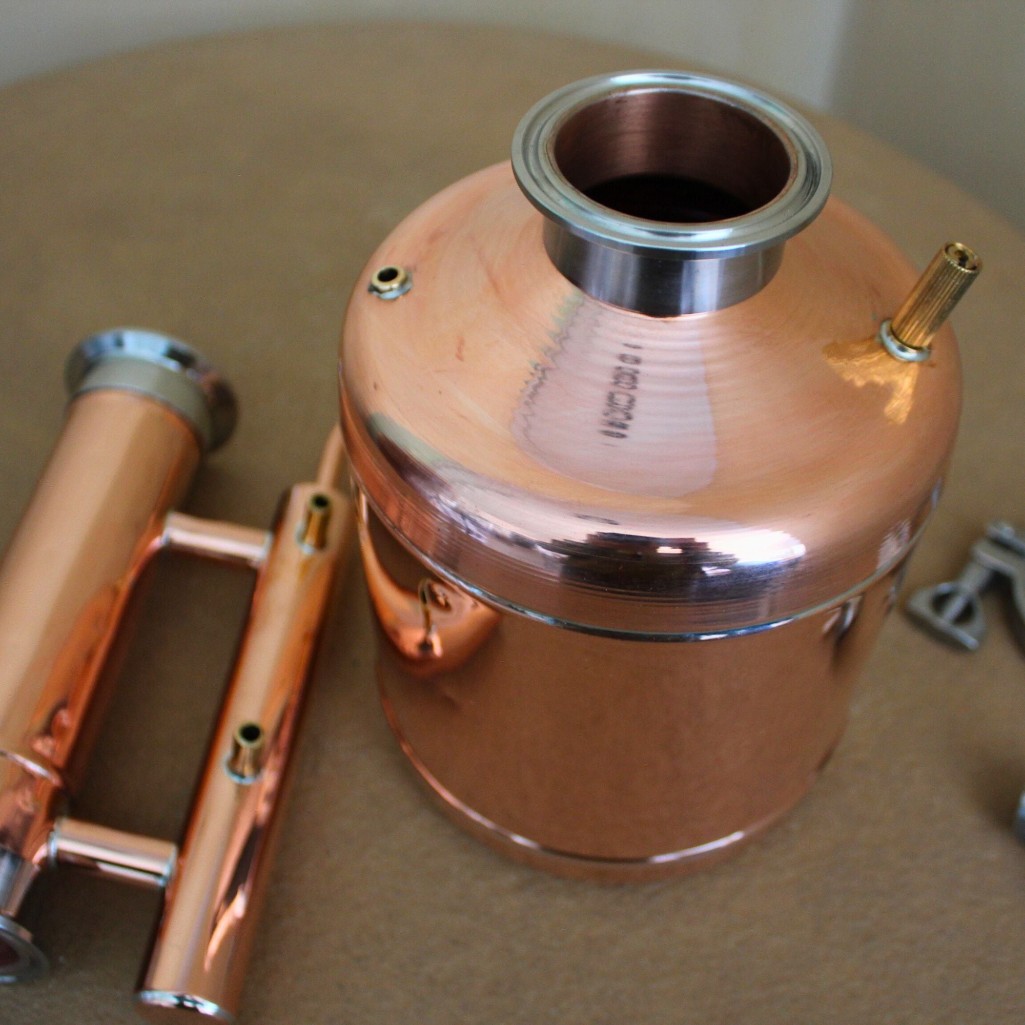Copper Pot still 2.4 l with double clumped top - Copper Pro