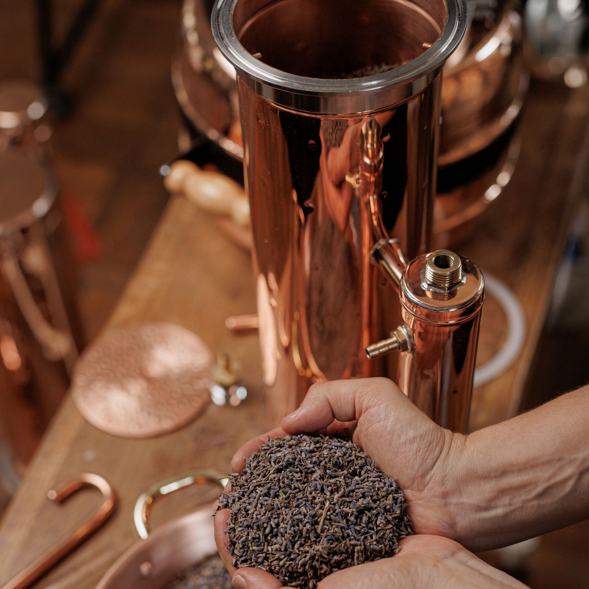 Electric Copper Essential Oil Distiller 1,9Gal/7L - Premium Kit - Copper Pro